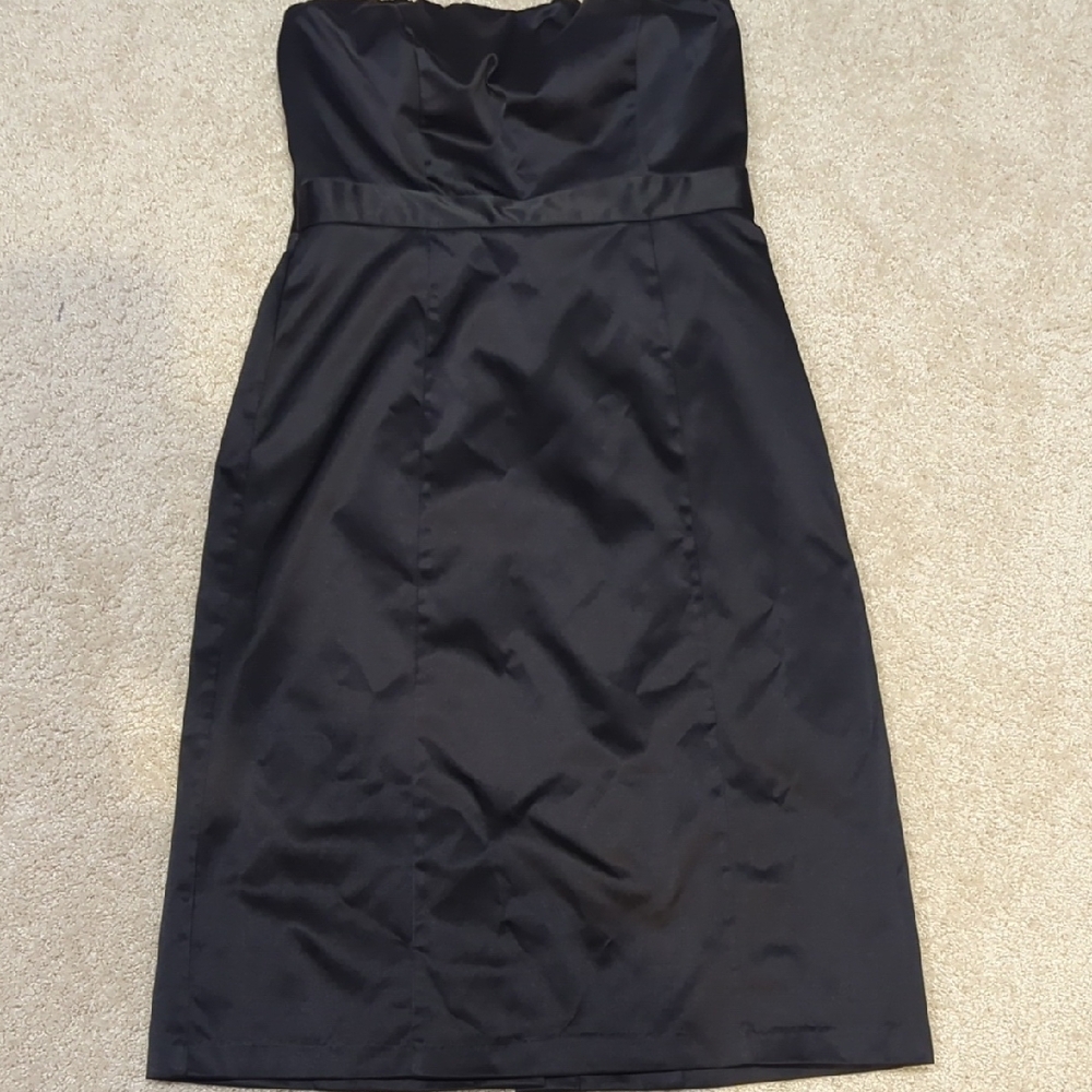 The Limited sz 6 Elegant Black Strapless Dress